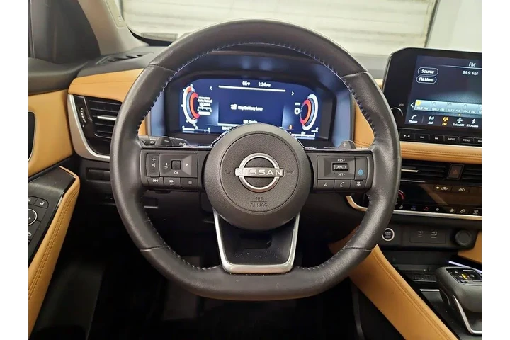 $25998 : Nissan Rogue 2023 Platinum 4 image 10