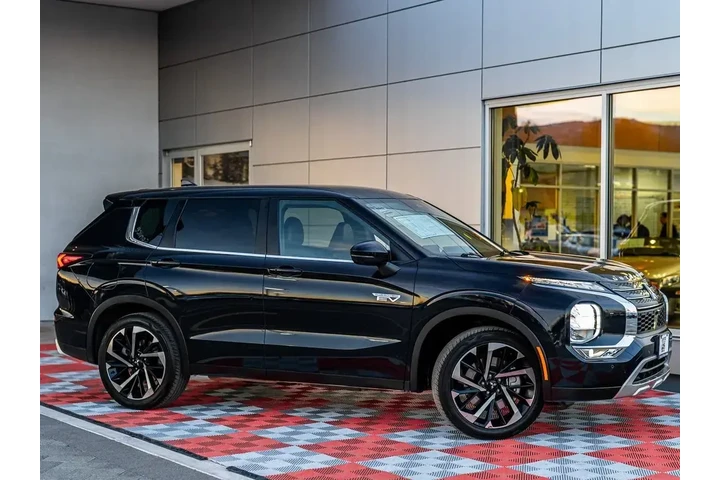 $25988 : Mitsubishi Outlander PHEV 20 image 3