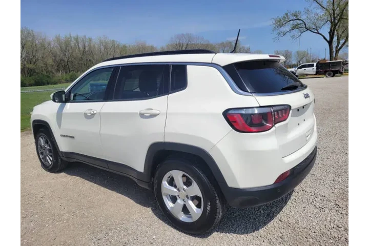 $9997 : 2018 Compass Latitude image 5