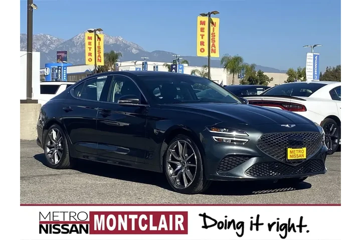 $23995 : Genesis G70 2023 2.0T 4dr Se image 1