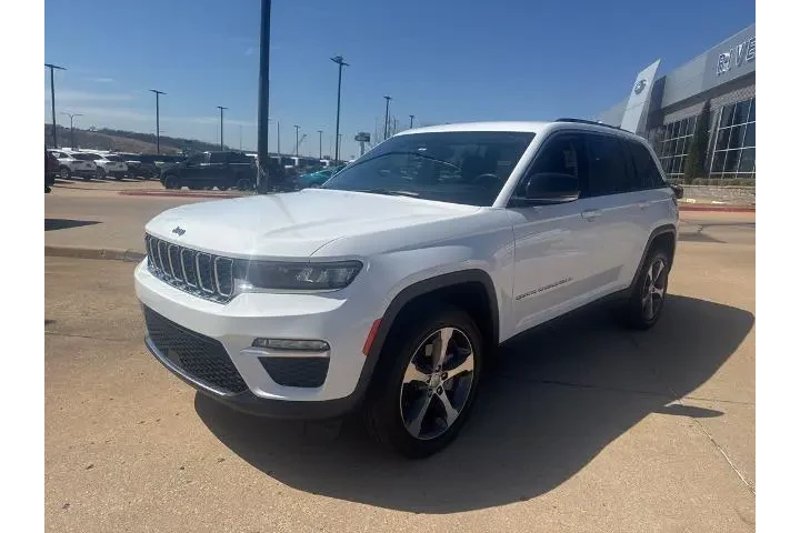 $27995 : Jeep Grand Cherokee 2023 4x4 image 6