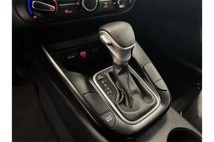 $15000 : Kia Soul 2022 LX 4dr Crossov image 4