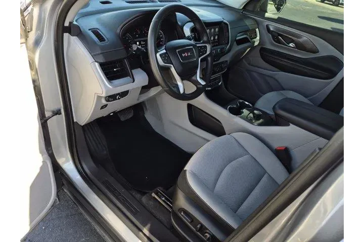 GMC Terrain 2024 SLE 4dr SUV image 10
