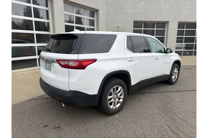 $17888 : Chevrolet Traverse 2020 LS 4 image 4