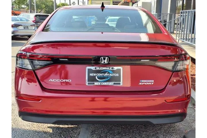 $27320 : Honda Accord Hybrid 2023 Spo image 4