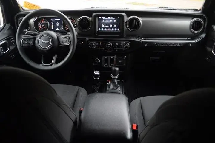 $26500 : Jeep Wrangler 2023 4x4 Sport image 8