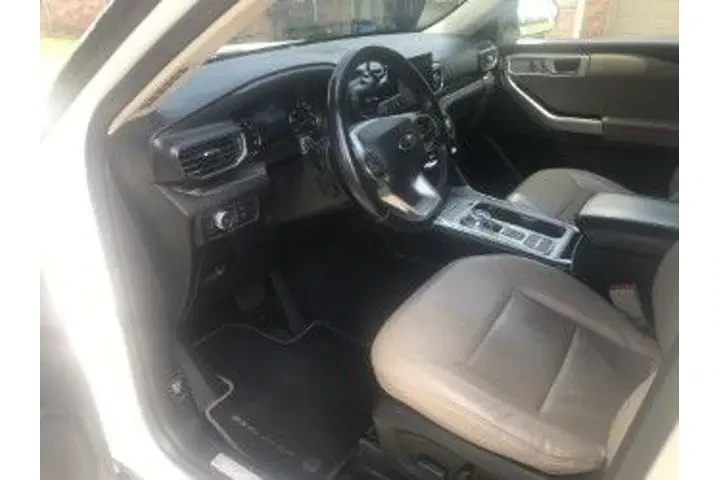 $19595 : Ford Explorer 2021 Limited 4 image 5