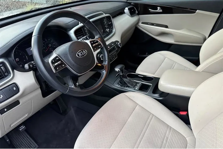 $19958 : Kia Sorento 2020 AWD S V6 4d image 10