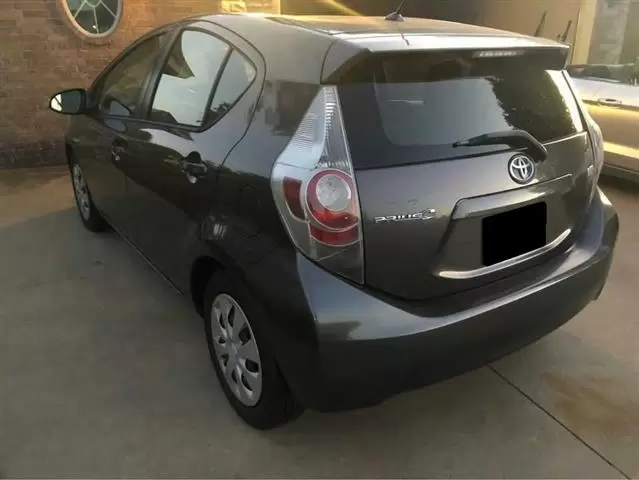 $6000 : 2013 Toyota Prius C Class III image 3