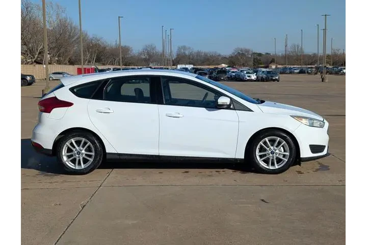 $8200 : Ford Focus 2016 SE 4dr Hatch image 3
