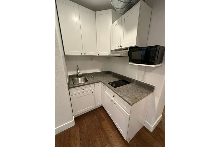 $1700 : Renta Studio (Santa Ana) image 3