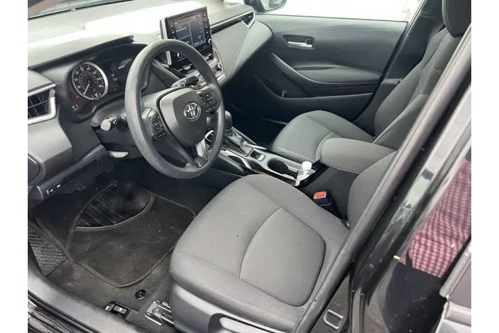 $14900 : 2021 Corolla LE image 8