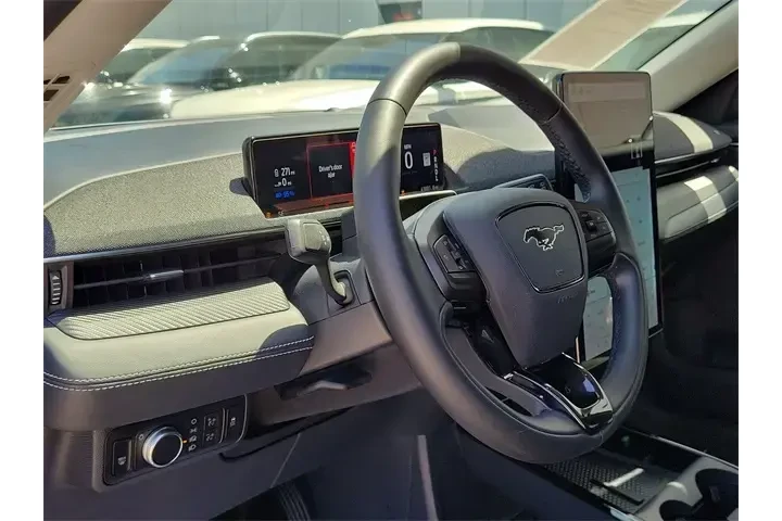 $28990 : Ford Mustang Mach-E 2022 Pre image 10