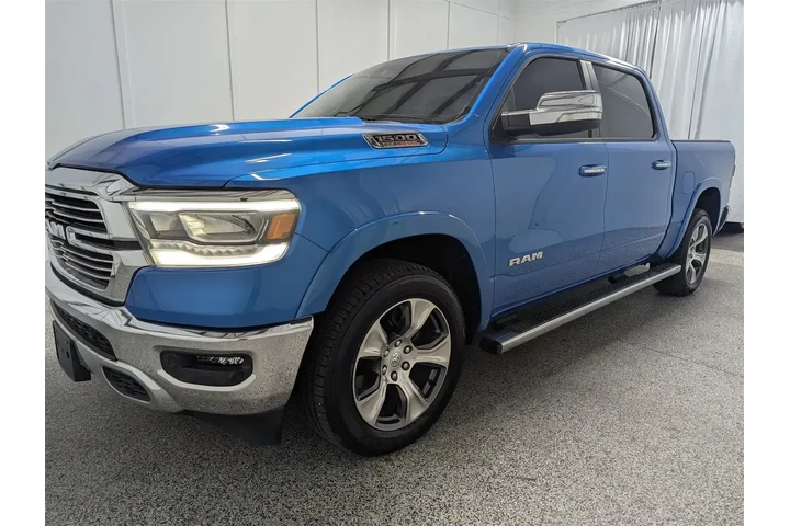 $31997 : Ram 1500 2021 4x2 Laramie 4d image 5
