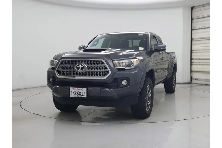 $28998 : Toyota Tacoma 2017 4x2 TRD S image 4
