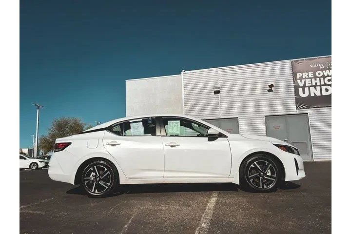 $18997 : Nissan Sentra 2024 SV 4dr Se image 2