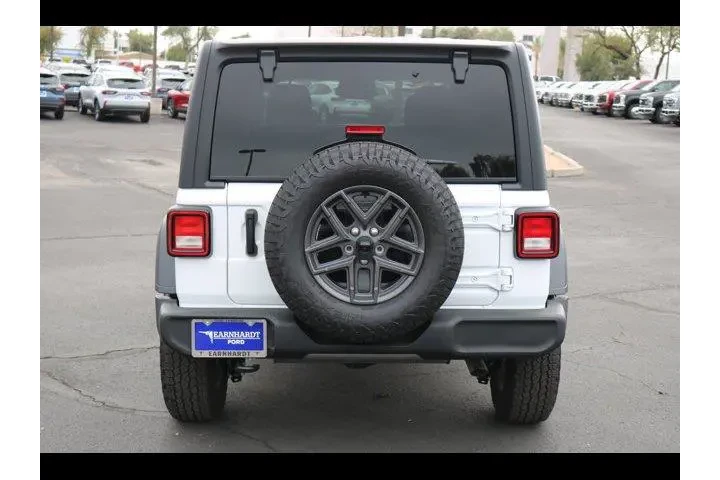 $36640 : Jeep Wrangler 2026 4x4 Willy image 6