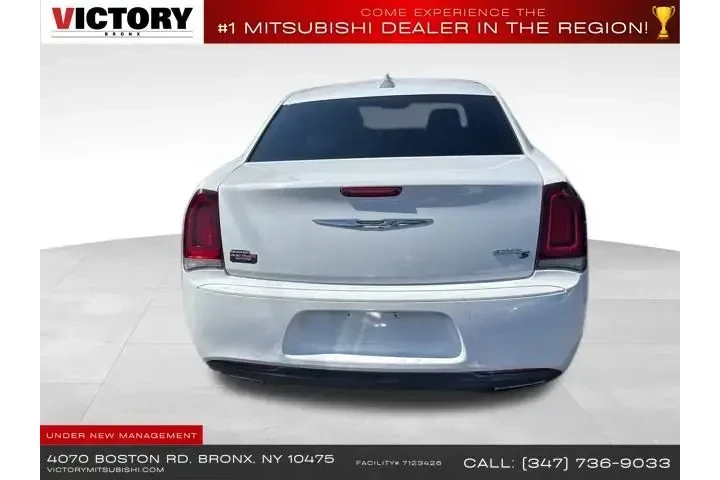 $12595 : Chrysler 300 2019 AWD S 4dr image 5