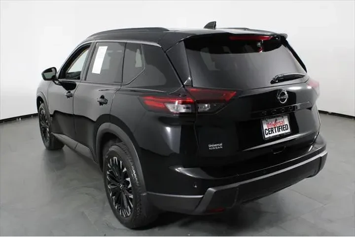 $31987 : Nissan Rogue 2026 Dark Armor image 4