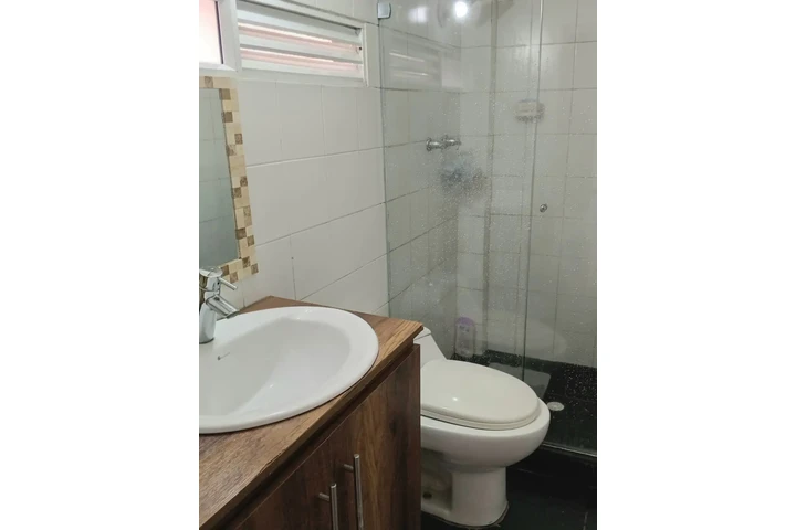 $335000000 : VENDO COMODO  AP. VILLAHERMOSA image 10