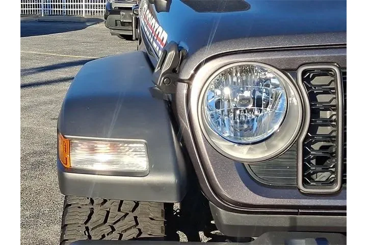 $31647 : Jeep Gladiator 2024 4x4 Spor image 9