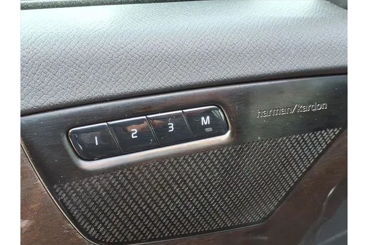 $19803 : Volvo XC90 2019 AWD T5 Momen image 8