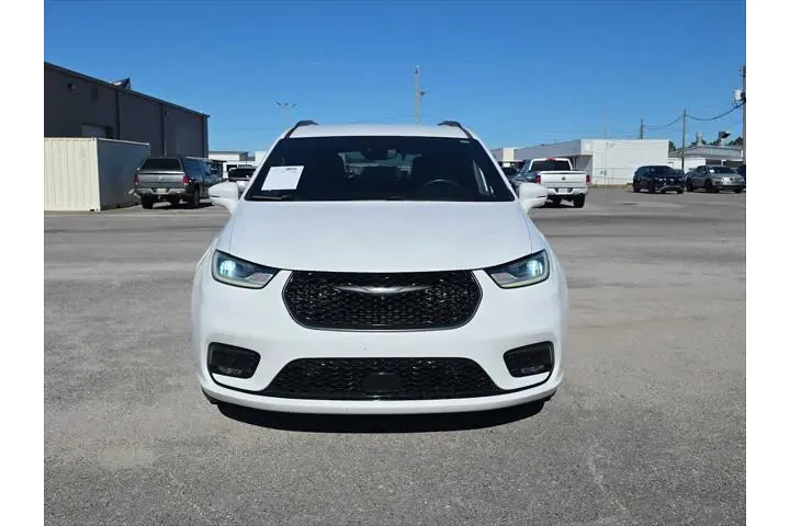 $25901 : Chrysler Pacifica Hybrid 202 image 4