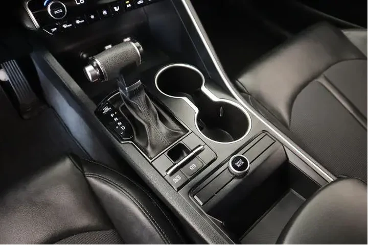 $21768 : Kia K5 2021 GT-Line 4dr Seda image 7