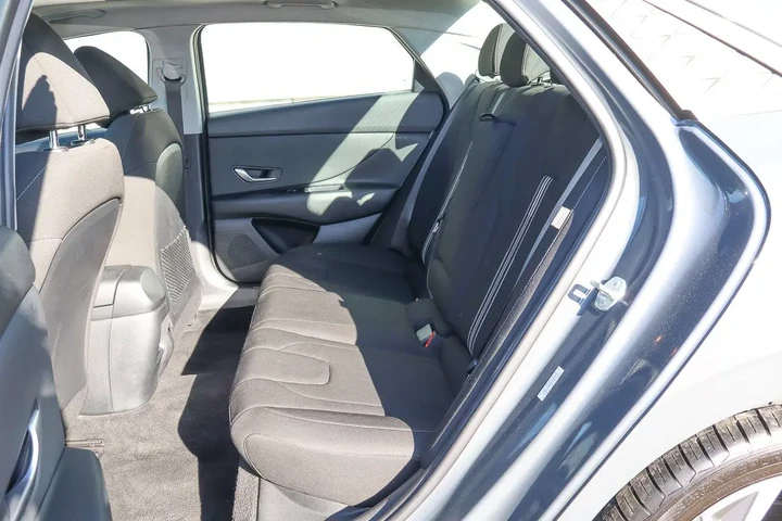 $19988 : 2025 Elantra SEL Convenience image 9