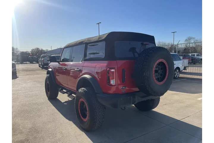 $33559 : Ford Bronco 2023 4x4 Black D image 4