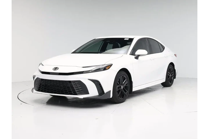 $33998 : Toyota Camry 2026 LE 4dr Sed image 4