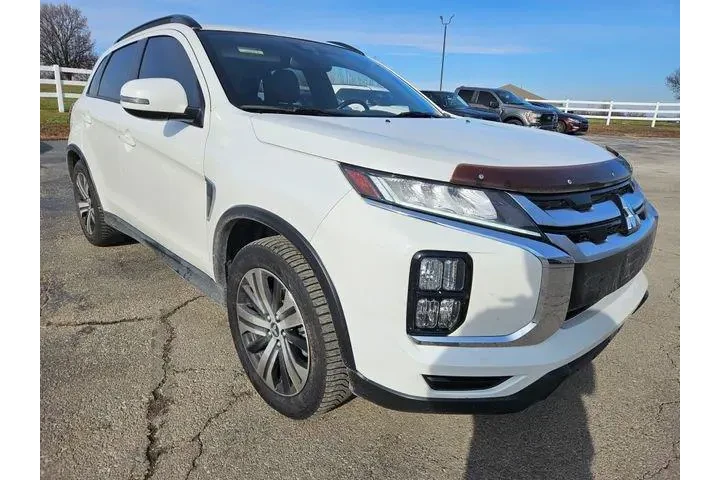 $16000 : Mitsubishi Outlander Sport 2 image 2