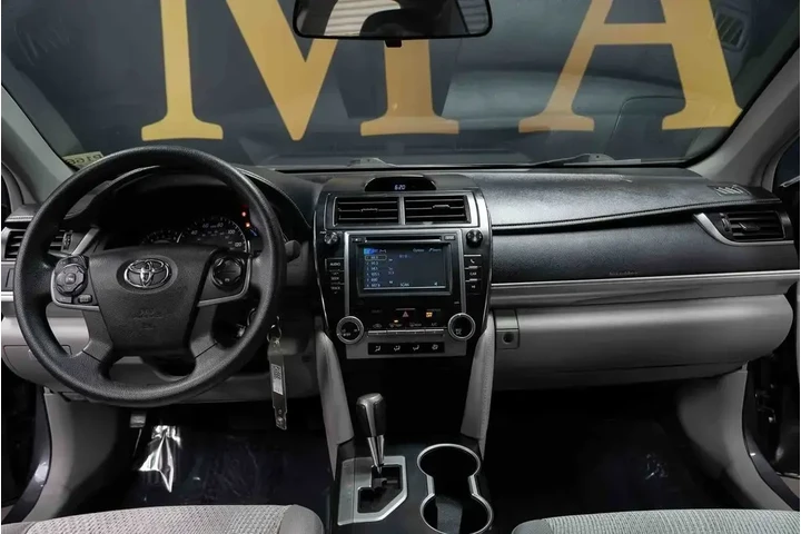 $15362 : Toyota Camry 2014 SE 4dr Sed image 2