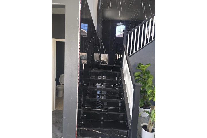 Tallo y porcelana image 7