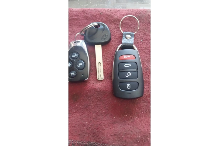 Cerrajeros de llaves 24h 7d image 1