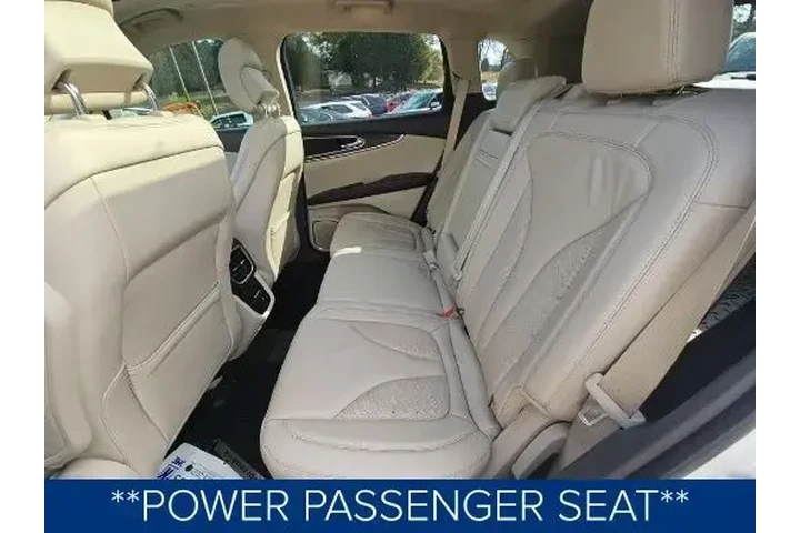 $20998 : Lincoln Nautilus 2019 Select image 10