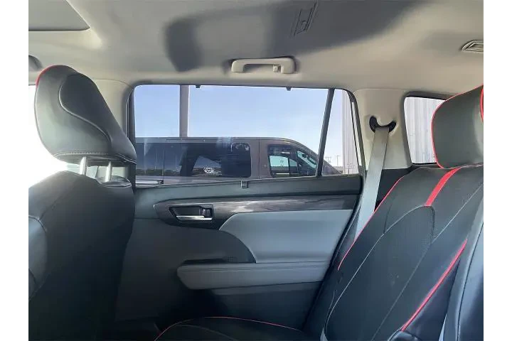 $36999 : Toyota Highlander 2023 L 4dr image 8