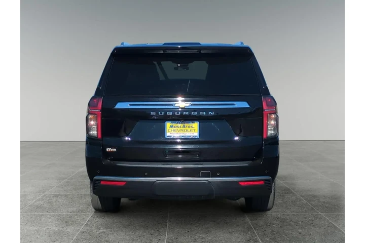 Chevrolet Suburban 2024 4x4 image 4