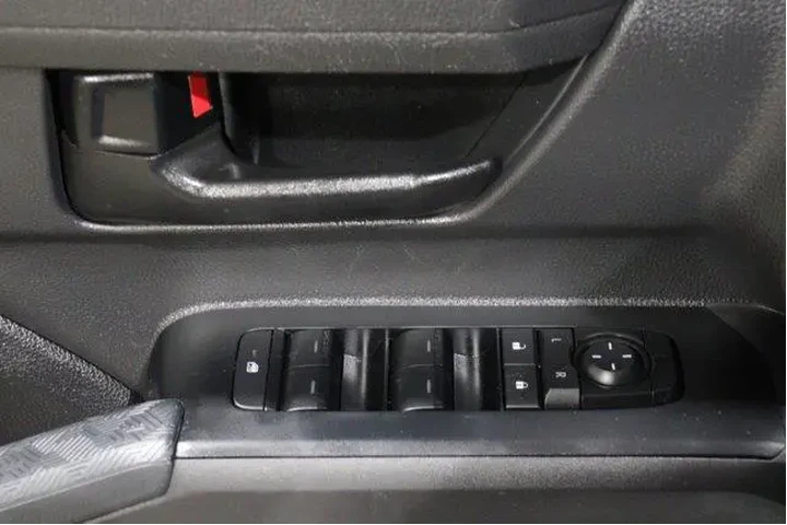 $39998 : Toyota Tacoma 2025 4x2 SR5 4 image 7