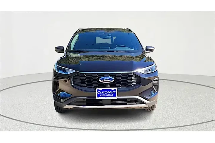 $21979 : Ford Escape 2025 ST-Line 4dr image 2