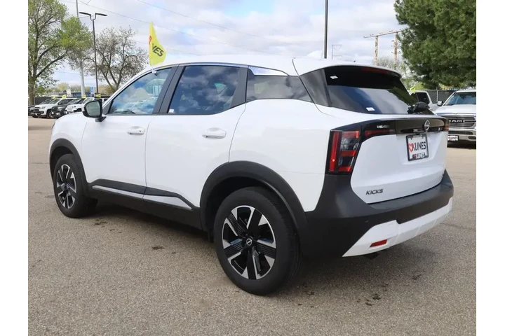 $22477 : Nissan Kicks 2025 AWD SV 4dr image 7