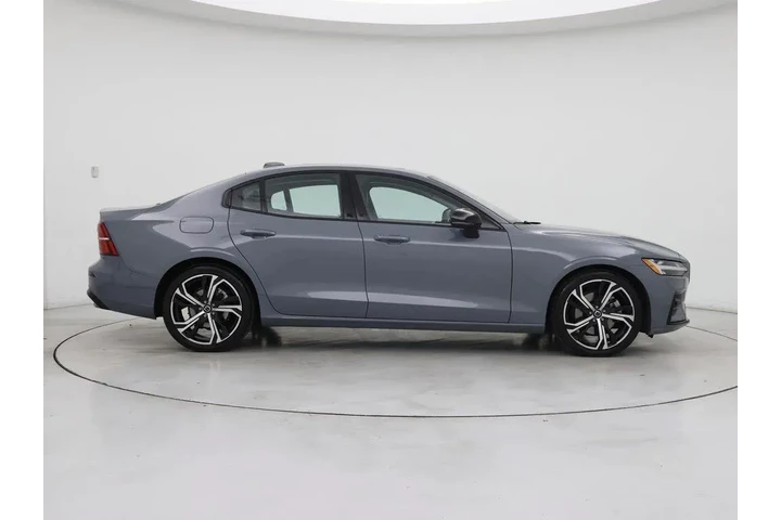 $24998 : Volvo S60 2024 B5 Core Dark image 7