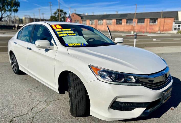 $20995 : 2016 Accord EX image 4