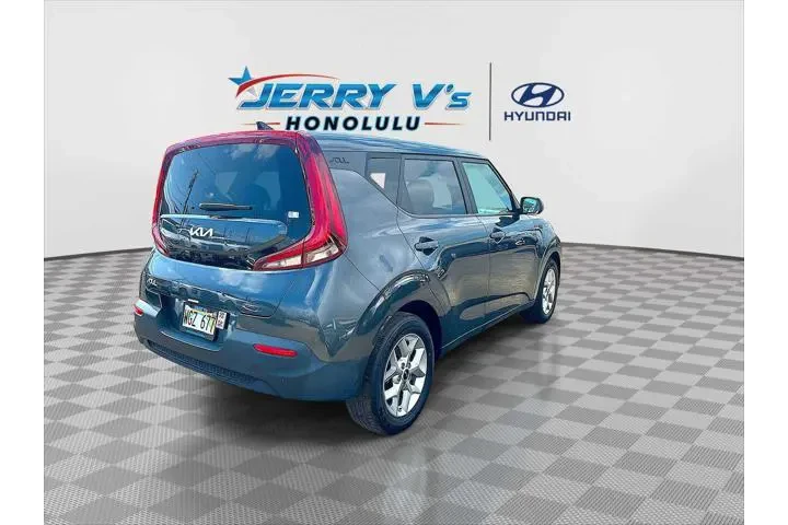 $18188 : Kia Soul 2022 S 4dr Crossove image 8