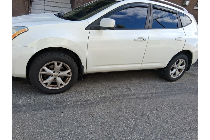 $2 : Se vende Nissan rogue 2008 image 10