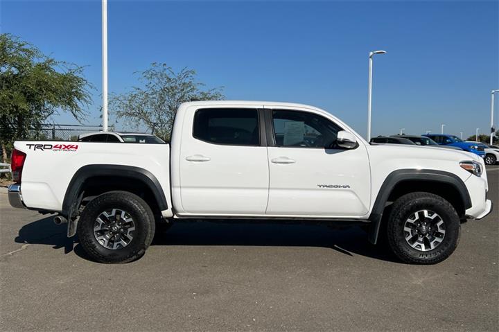 $30900 : Tacoma TRD Off-Road image 3