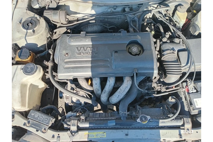 $2000 : Toyota corolla image 4