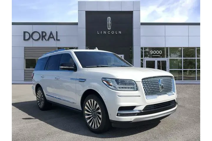 $32990 : Lincoln Navigator 2019 4x4 R image 1