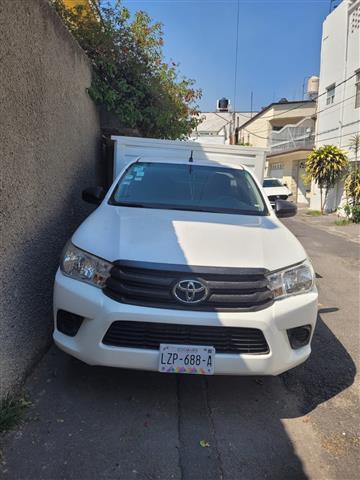 $360000 : CAMIONETA TOYOTA HILUX 2019 image 1