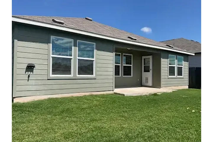 $1300 : Affordable Apartments image 2